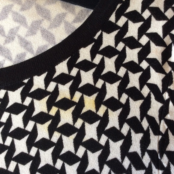 🎉$13 Tops 3/$20🎉White House Black Market Sweater - Picture 5 of 7